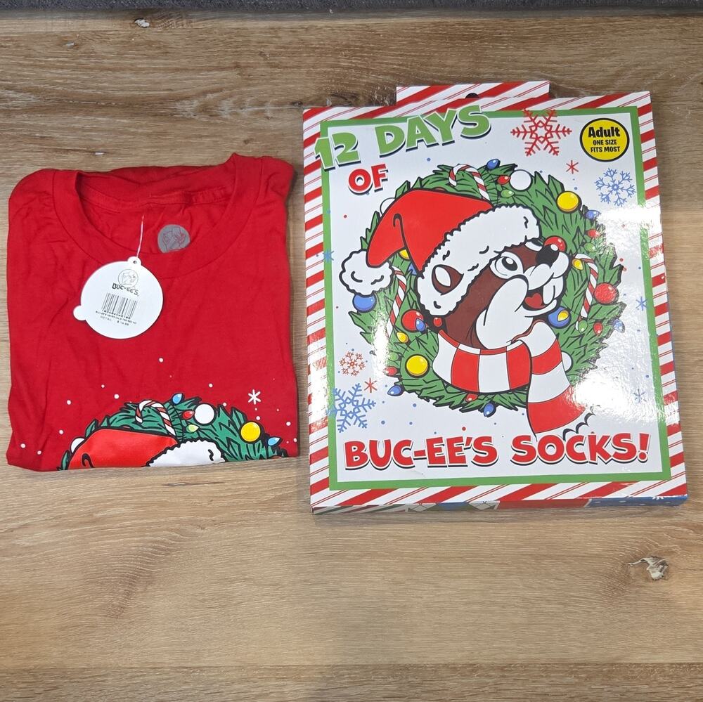 Buc-ee's Christmas Holiday Bundle W/Shirt and Christmas Socks NEW W/Tags Size M